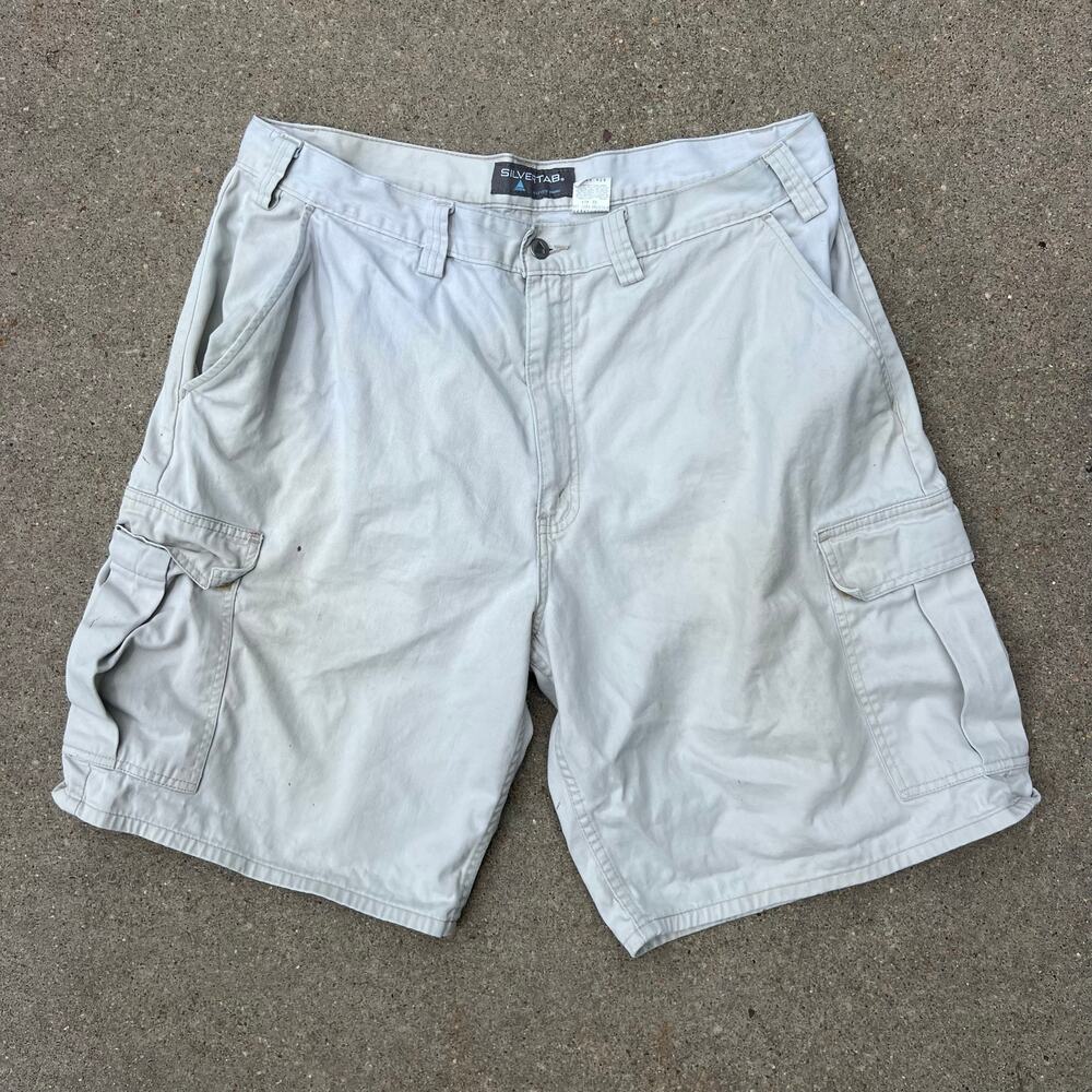 Y2K Levi’s Silvertab Khaki Cargo Shorts Gorpcore Streetwear Paratrooper Size 38